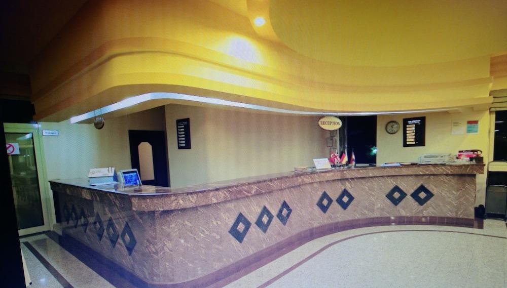 Side Palm D'Or Hotel Exterior photo