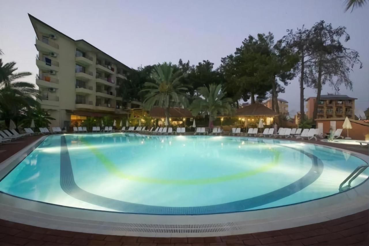 Side Palm D'Or Hotel Exterior photo