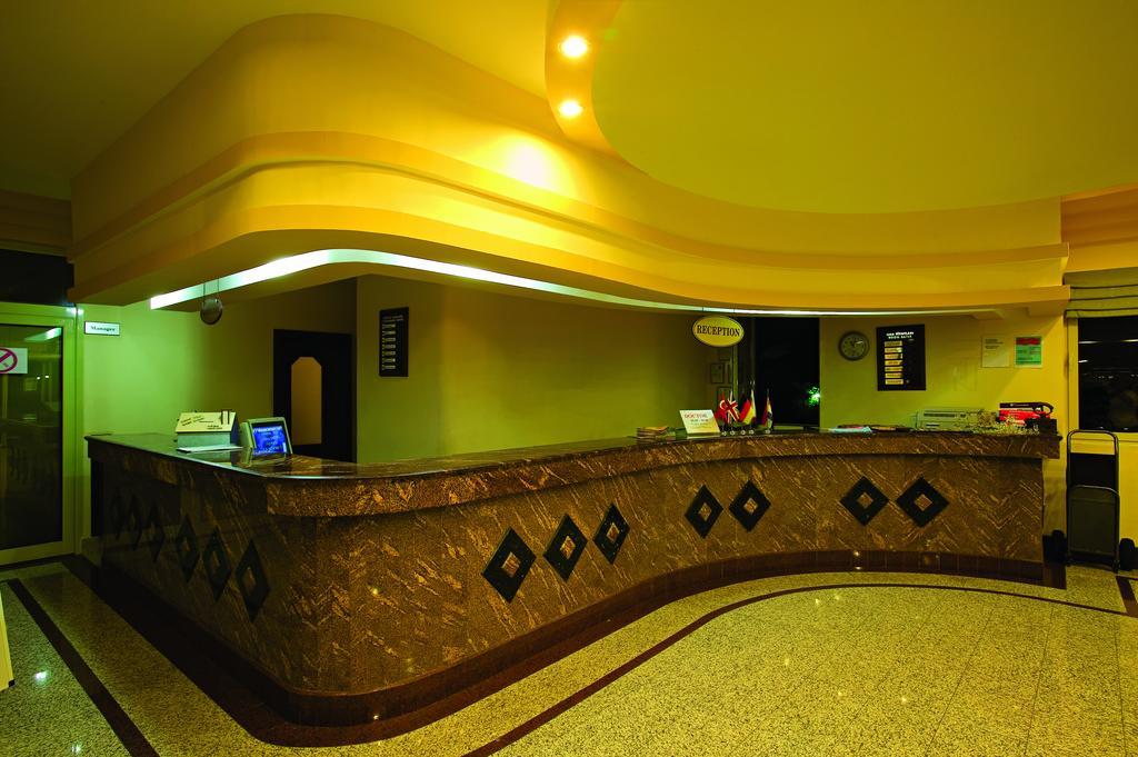 Side Palm D'Or Hotel Exterior photo